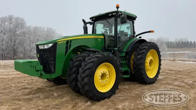 2015 John Deere 8370R