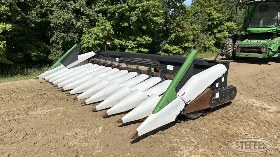 2007 Harvestec 4112C Corn Head
