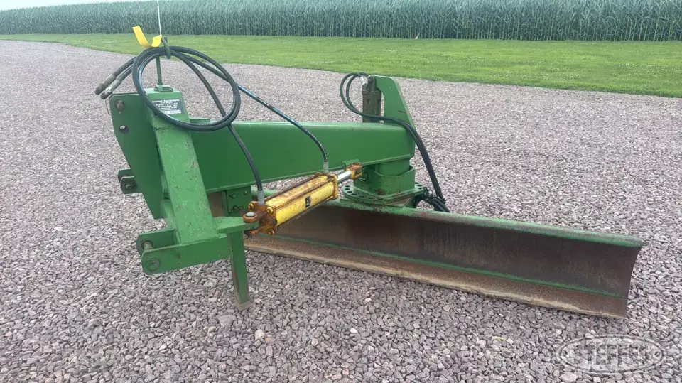 John Deere 155 Straight Blade