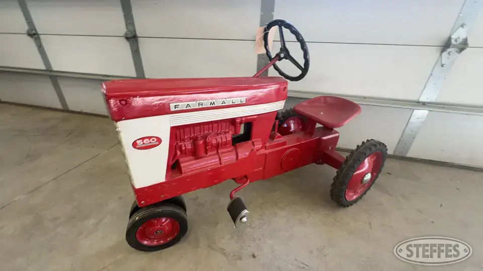 1958 McCormick Farmall 560 Personal Property