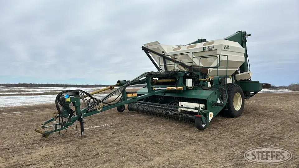 2009 Pickett Twin Master Edible Bean Combine