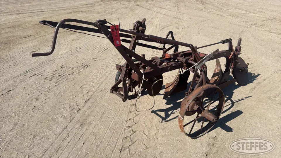 Oliver Plow