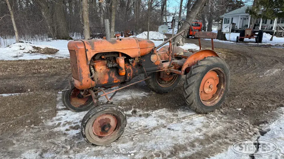 1938 Allis-Chalmers B Collectible Tractor