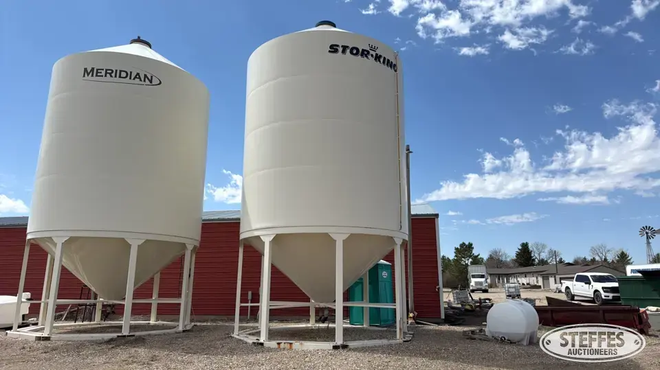 2012 Meridian Stor-King Hopper Bin