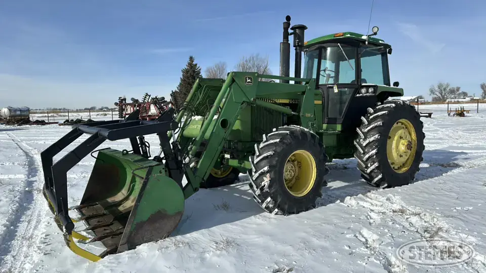 1983 John Deere 4450 MFWD Tractor