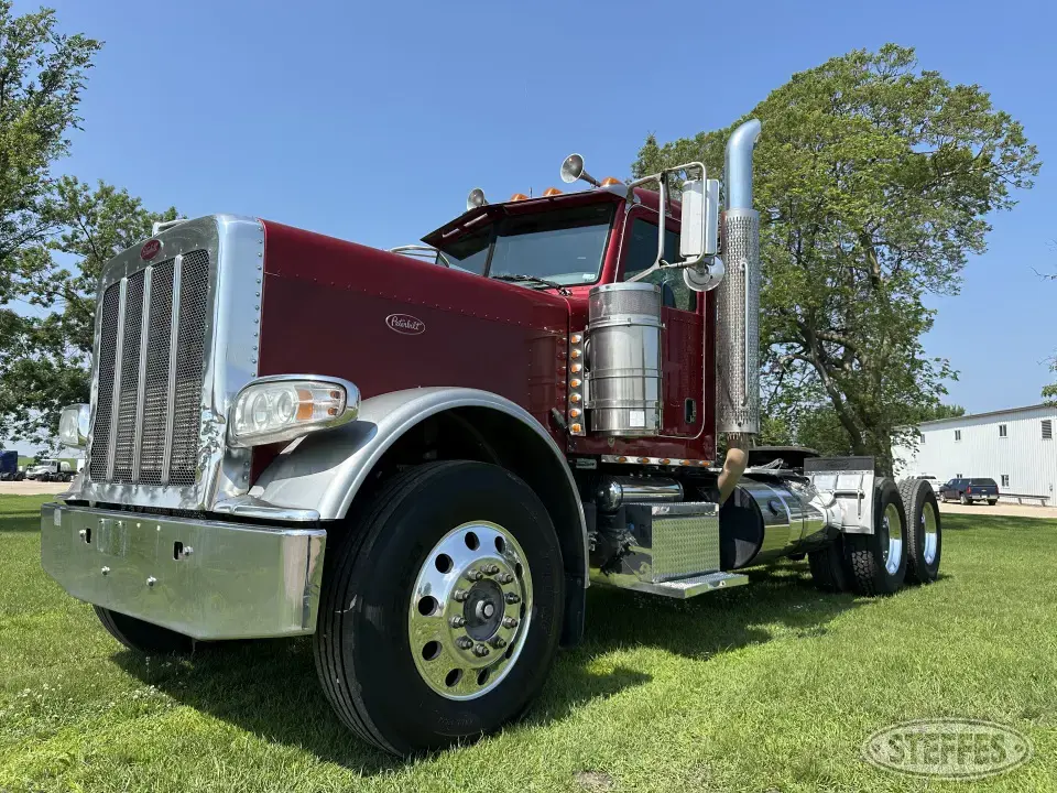 2016 Peterbilt 389 Conventional Truck without Sleeper