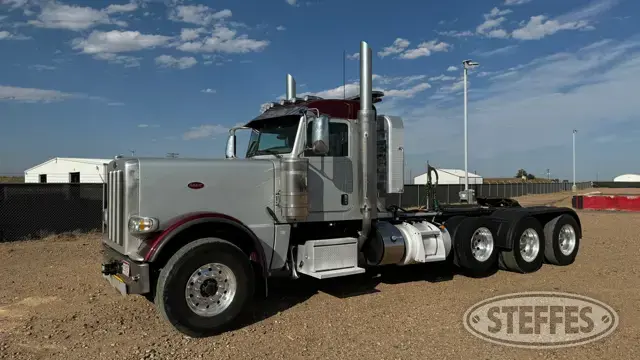 2021 Peterbilt 389