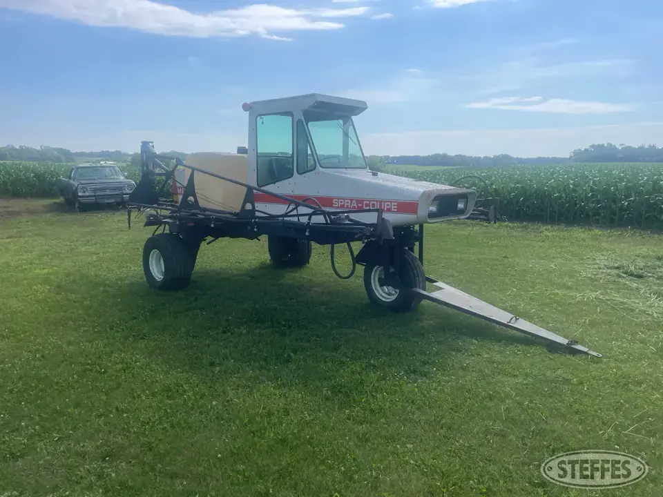 Spra-Coupe 215 Self-Propelled Sprayer