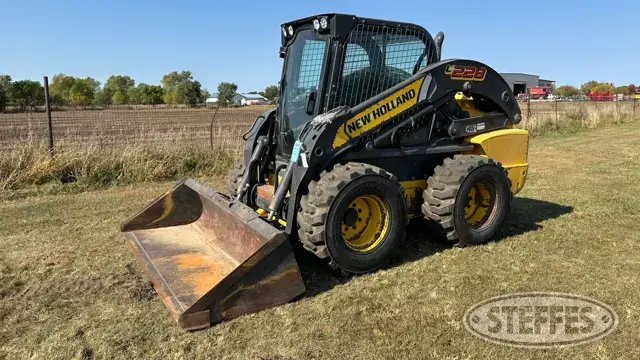 2019 New Holland L228
