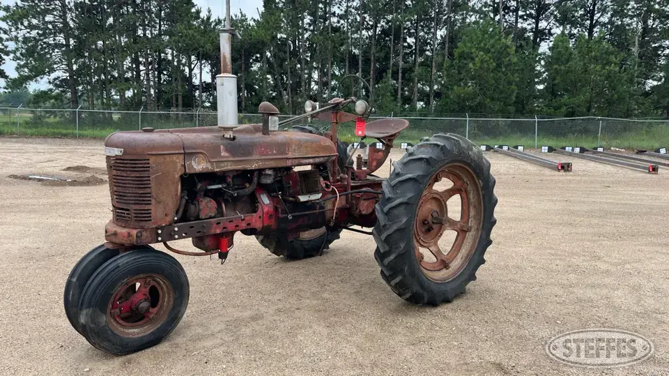 1940 Farmall H 2WD Tractor