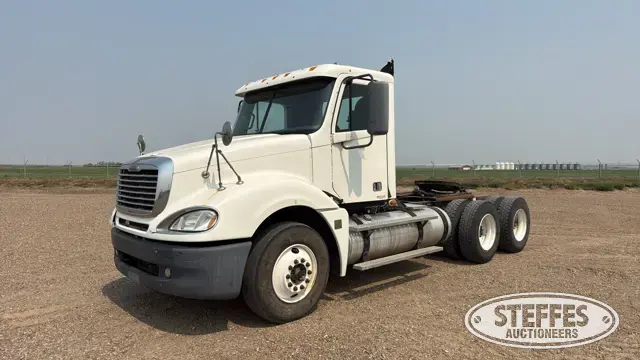 2007 Freightliner Columbia 120