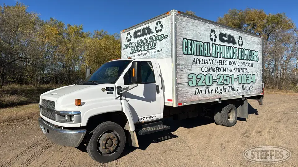 2005 Chevrolet C4500 Single Axle Boxed Truck