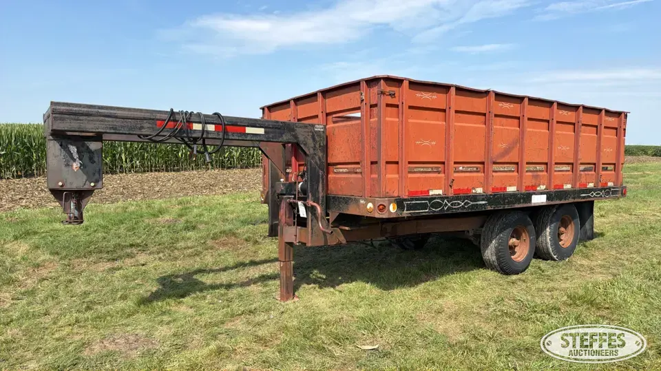 1975 Apache Trailer GL-16-75 Gooseneck Dump Trailer