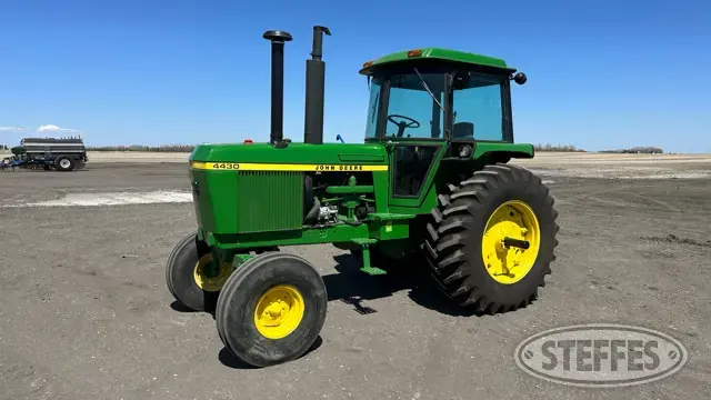 1977 John Deere 4430