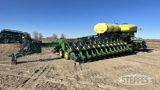 2019 John Deere DB60