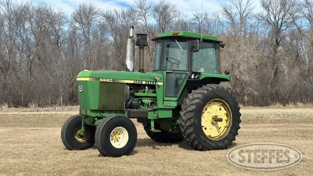 1982 John Deere 4440