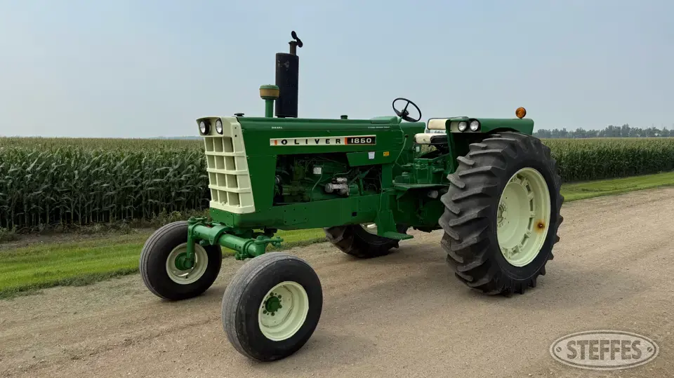 1966 Oliver 1850 Collectible Tractor
