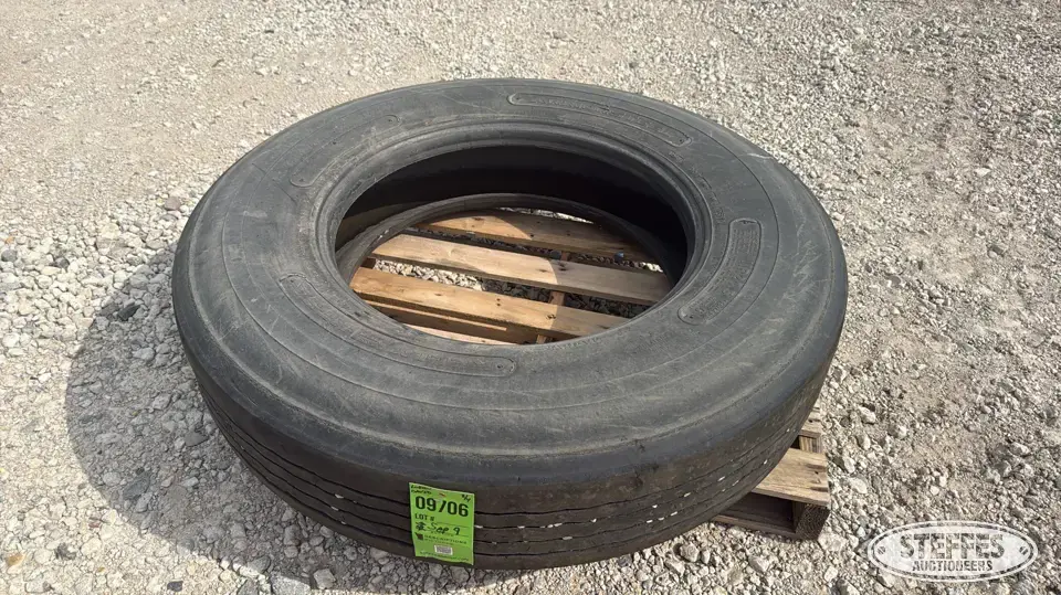 Kelly 11R24.5 trailer tire Passenger-Light Truck Tire