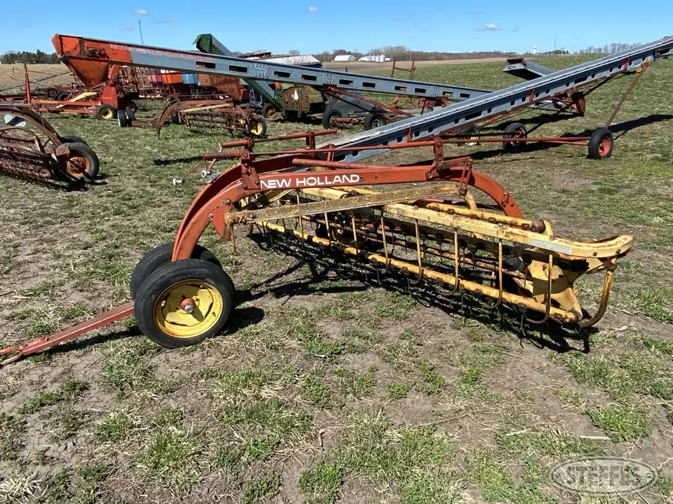 New Holland 258 Rake