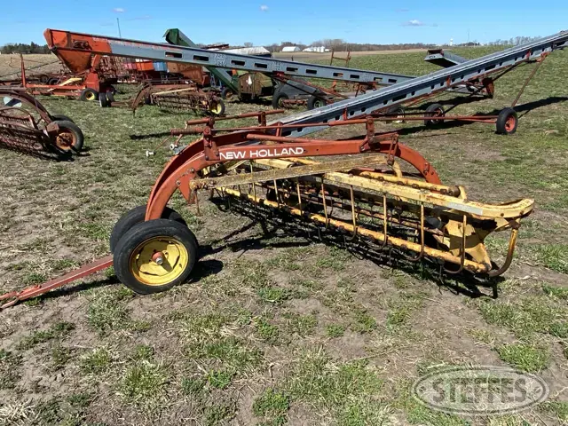 New Holland 258