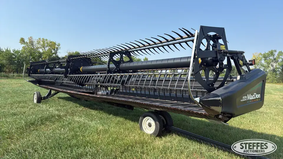 2012 MacDon FD70 Draper Head