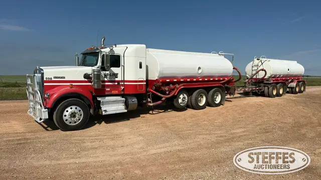 2016 Kenworth W900 4,200 gal.