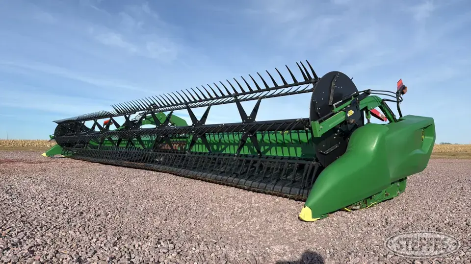 2023 John Deere RD40F Draper Head