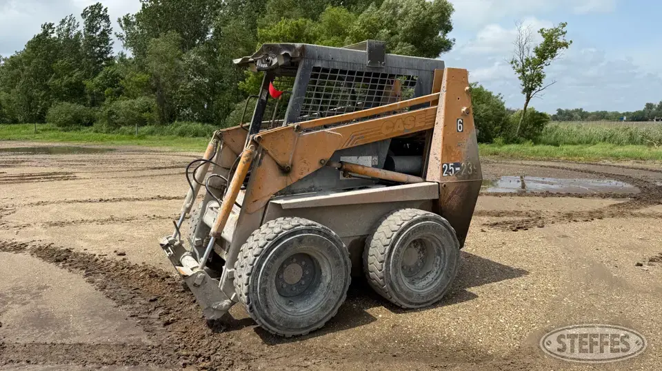 2001 Case 1845 Wheeled Skid Steer
