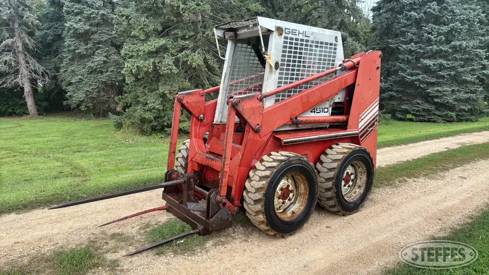 Gehl SL4510 Wheeled Skid Steer