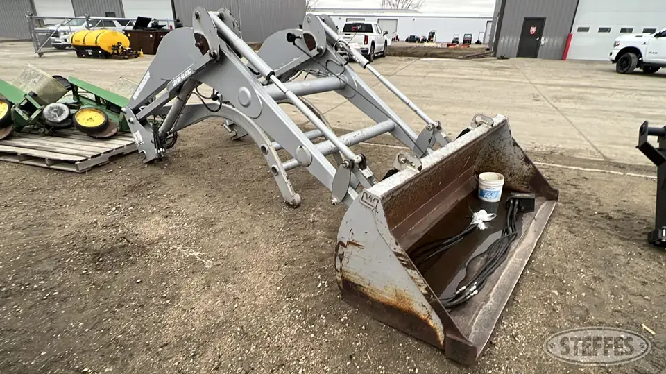 Westendorf CC370 Tractor Loaders and Attachment