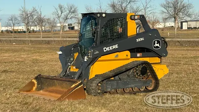 2022 Deere 333G