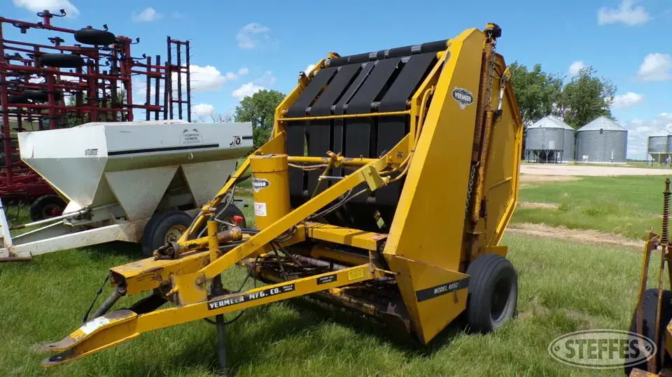 Vermeer 605C Round Baler