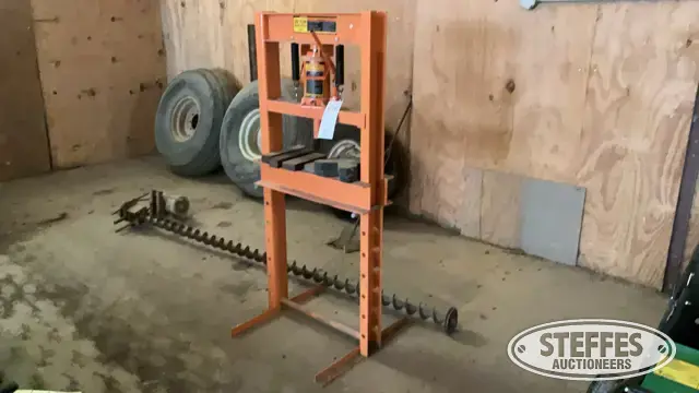 Central Hydraulics 20 ton shop press