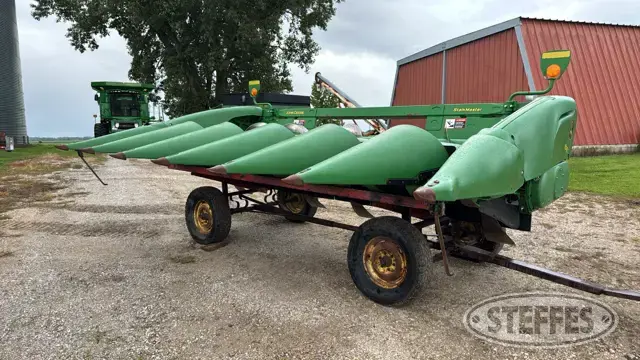 2016 John Deere 606C