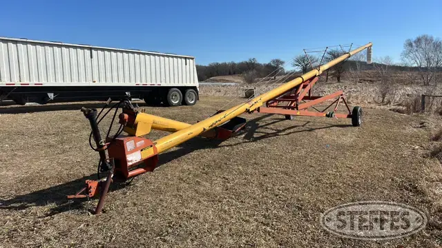 Mayrath swing hopper auger
