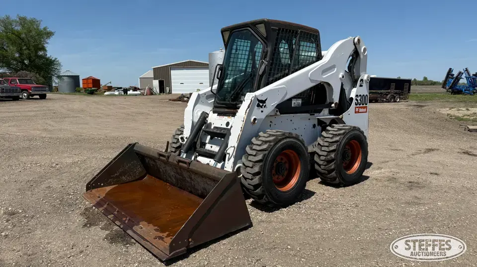 2006 Bobcat S300 Wheeled Skid Steer