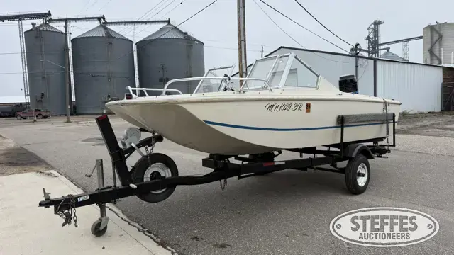 1970 Larson Tri Hull