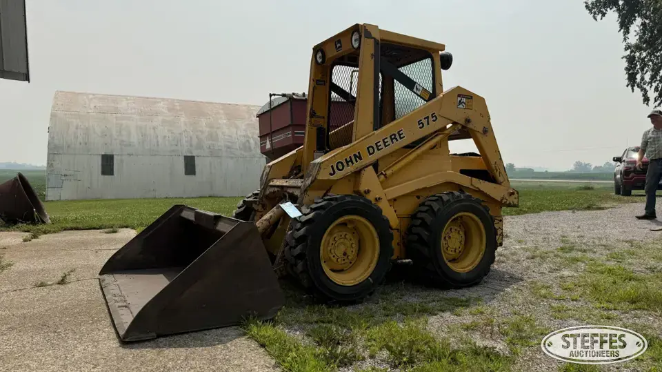 1987 John Deere 575 Wheeled Skid Steer