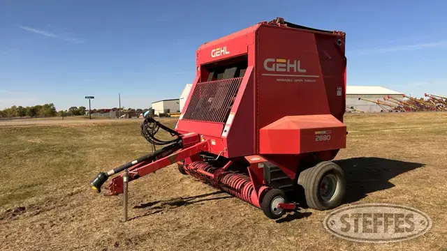 2002 Gehl 2880