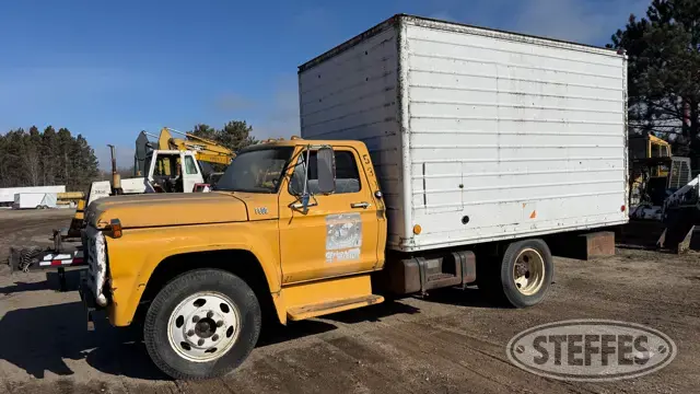 1975 Ford F-500