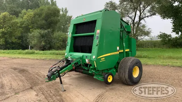 2013 John Deere 569