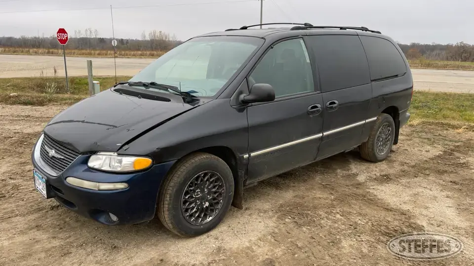 1998 Chrysler Town & Country Van