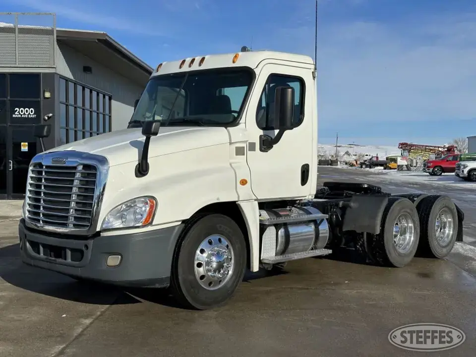 2014 Freightliner Cascadia Conventional Truck without Sleeper