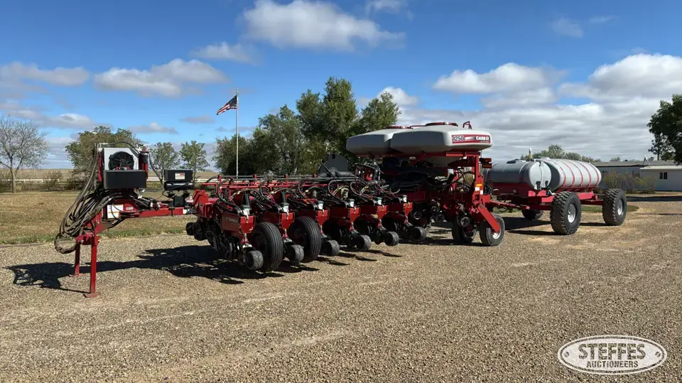 Case IH 1250 Early Riser 12 or More Row Planter