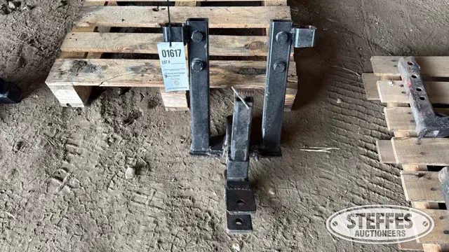 John Deere 5000 Series receiver hitch