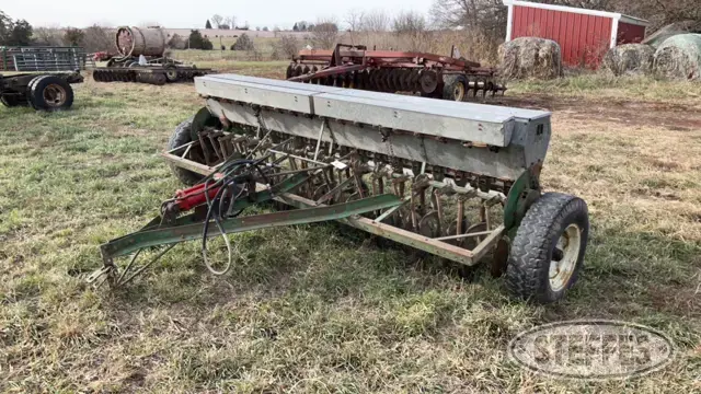 John Deere B