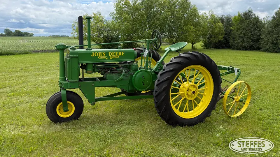 1937 John Deere B Collectible Tractor
