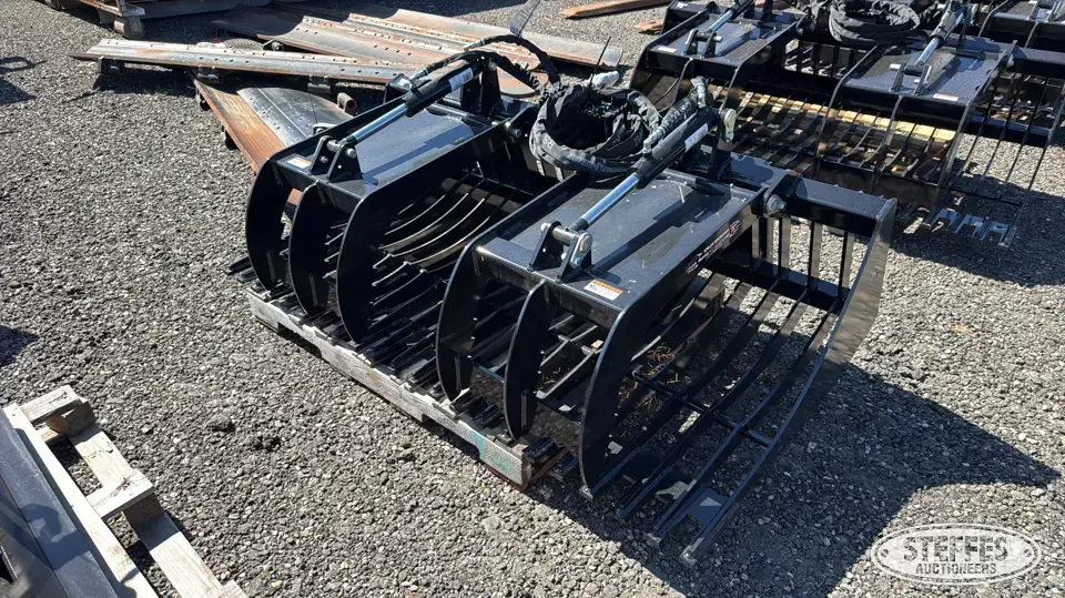 Legend Attachments 23001 Skid Steer Bucket