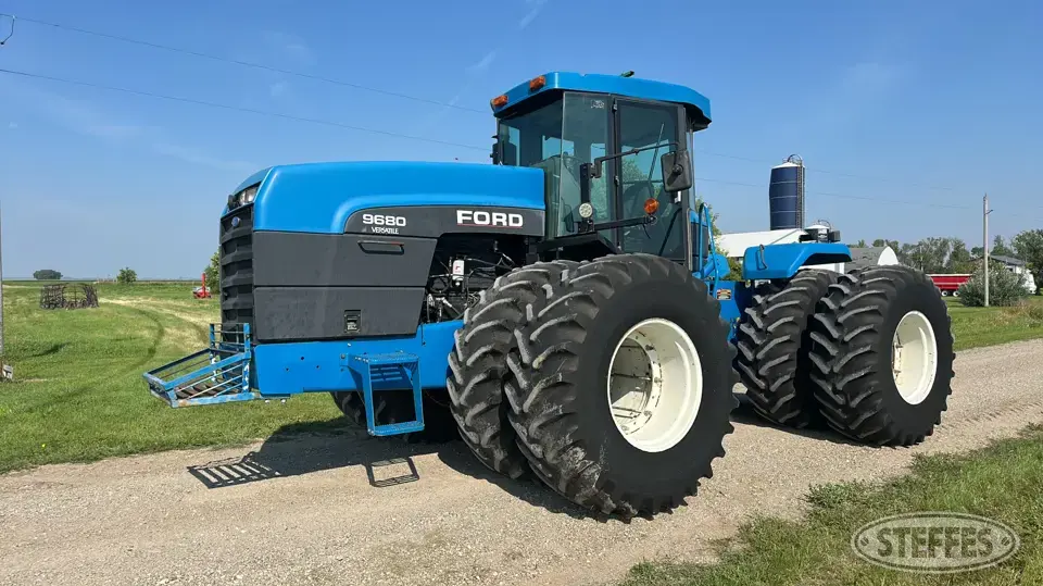 1995 Ford Versatile 9680 4WD Tractor