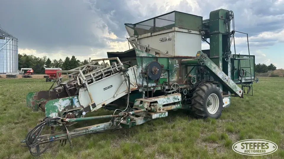 1990 Bob Equipment Bean King Model 66 Edible Bean Combine